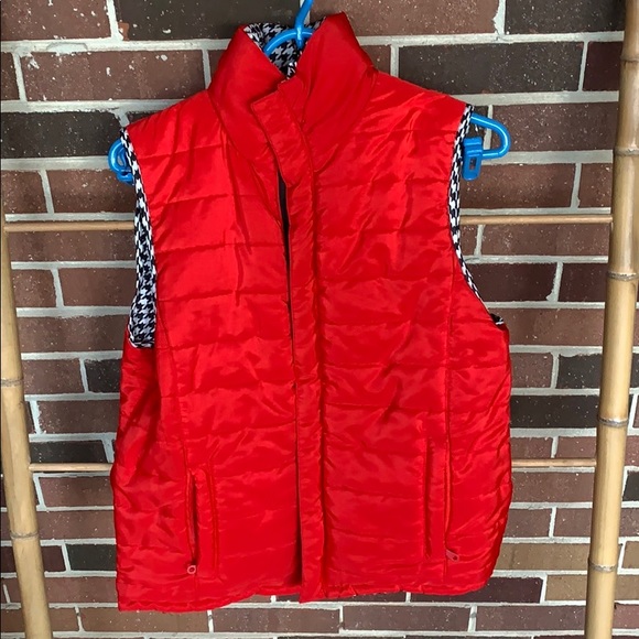 CLOSET CLEAR OUT Luii Houndstooth/Red Reversible Puffy Vest - Picture 5 of 7